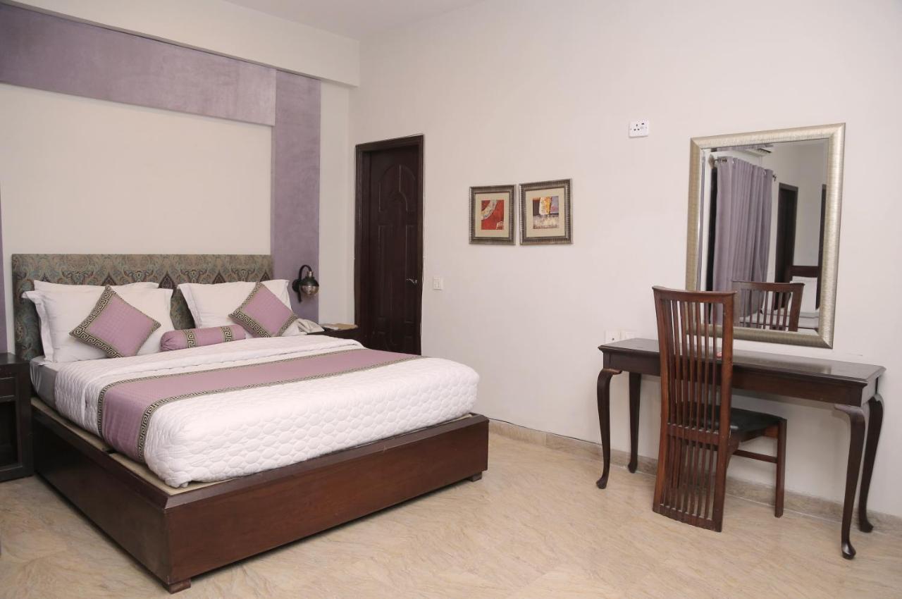 Shelton Hotel ลาฮอร์ ภายนอก รูปภาพ